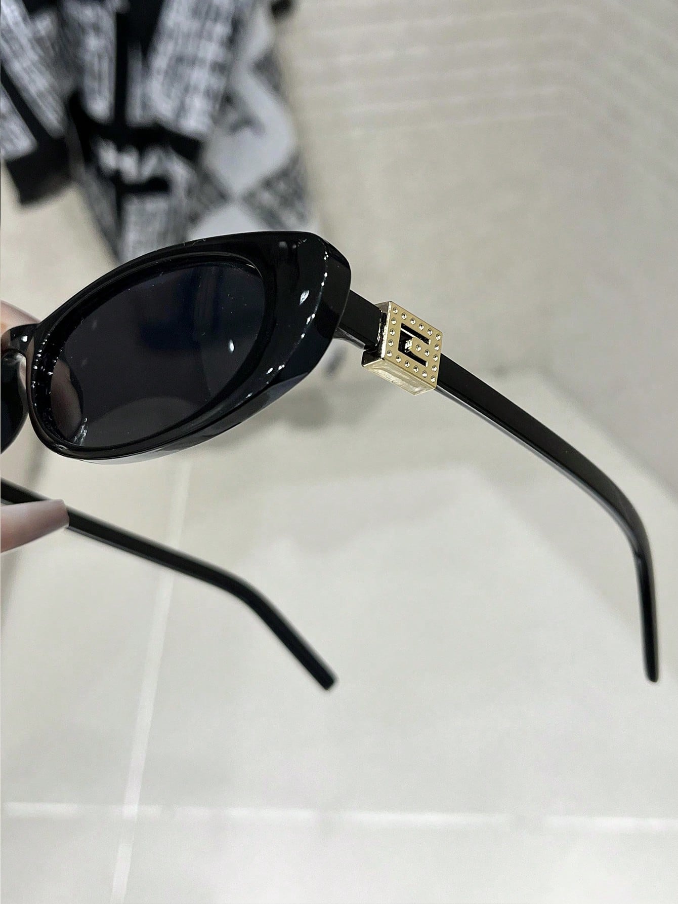 1 par de óculos femininos com  - Street Fashion Essentials avaliação e preço