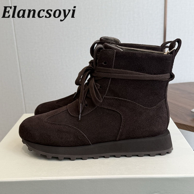 Botas Curtas de Couro Camurça  - Street Fashion Winter 2026 avaliação e preço